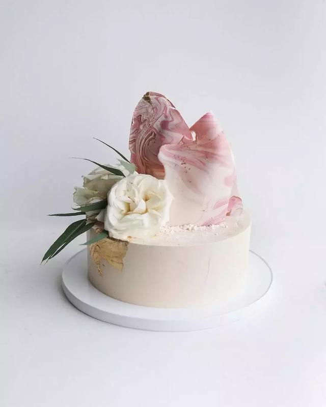 蛋糕女生最新款高级制作指南与赏析