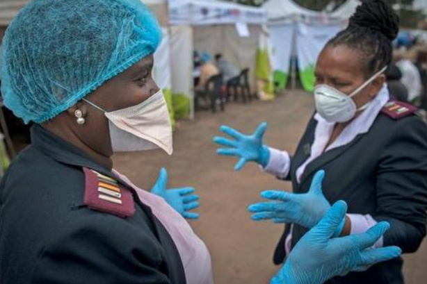 世界最新疫情消息交织的温馨日常故事