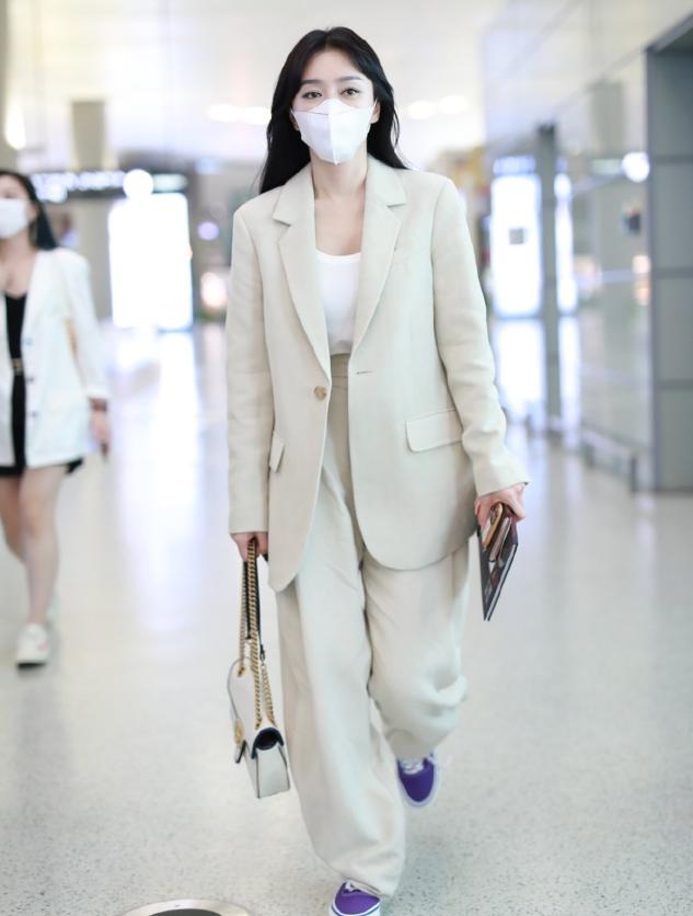 秦岚最新同款墨镜，选购指南与搭配技巧全解析