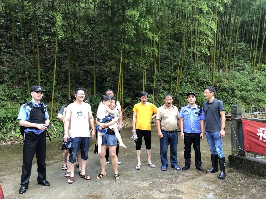 坟台镇最新新闻,友情与陪伴的温馨日常