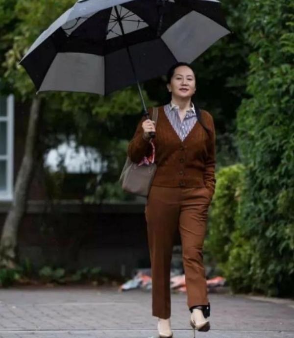 孟晚舟事件迎来曙光，正义战胜不公之路！