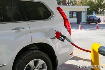 油价调整最新动态，油价变动对市场的影响分析