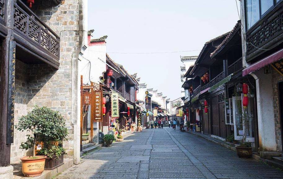 中国铁建最新传闻与小巷美食秘境探索