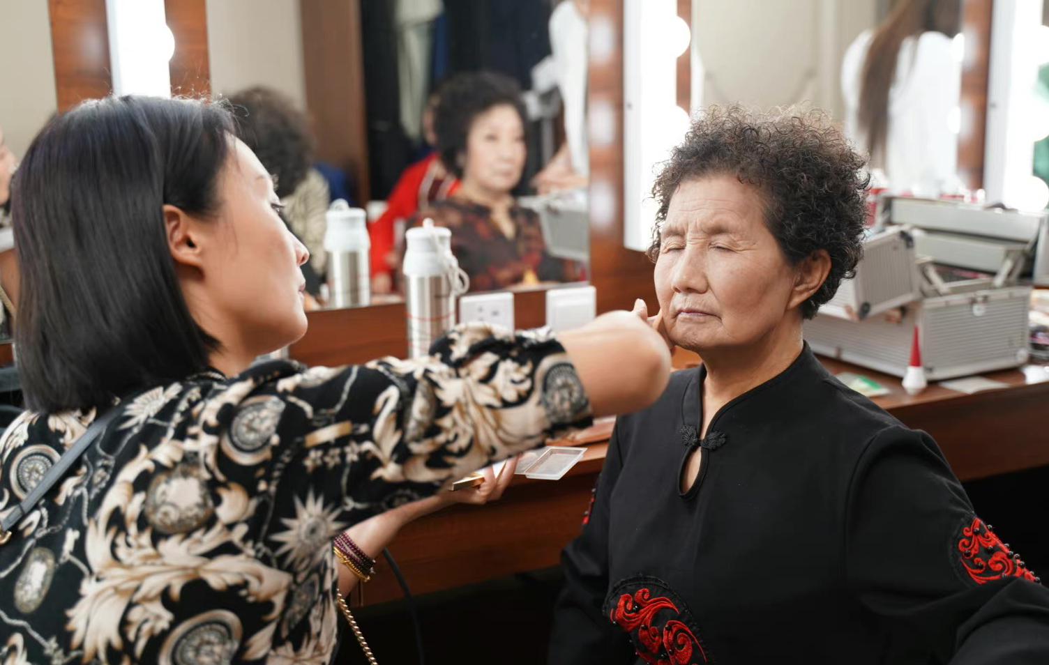 德云社张云雷最新图片，自然美景之旅的鼓舞与轻松体验之旅