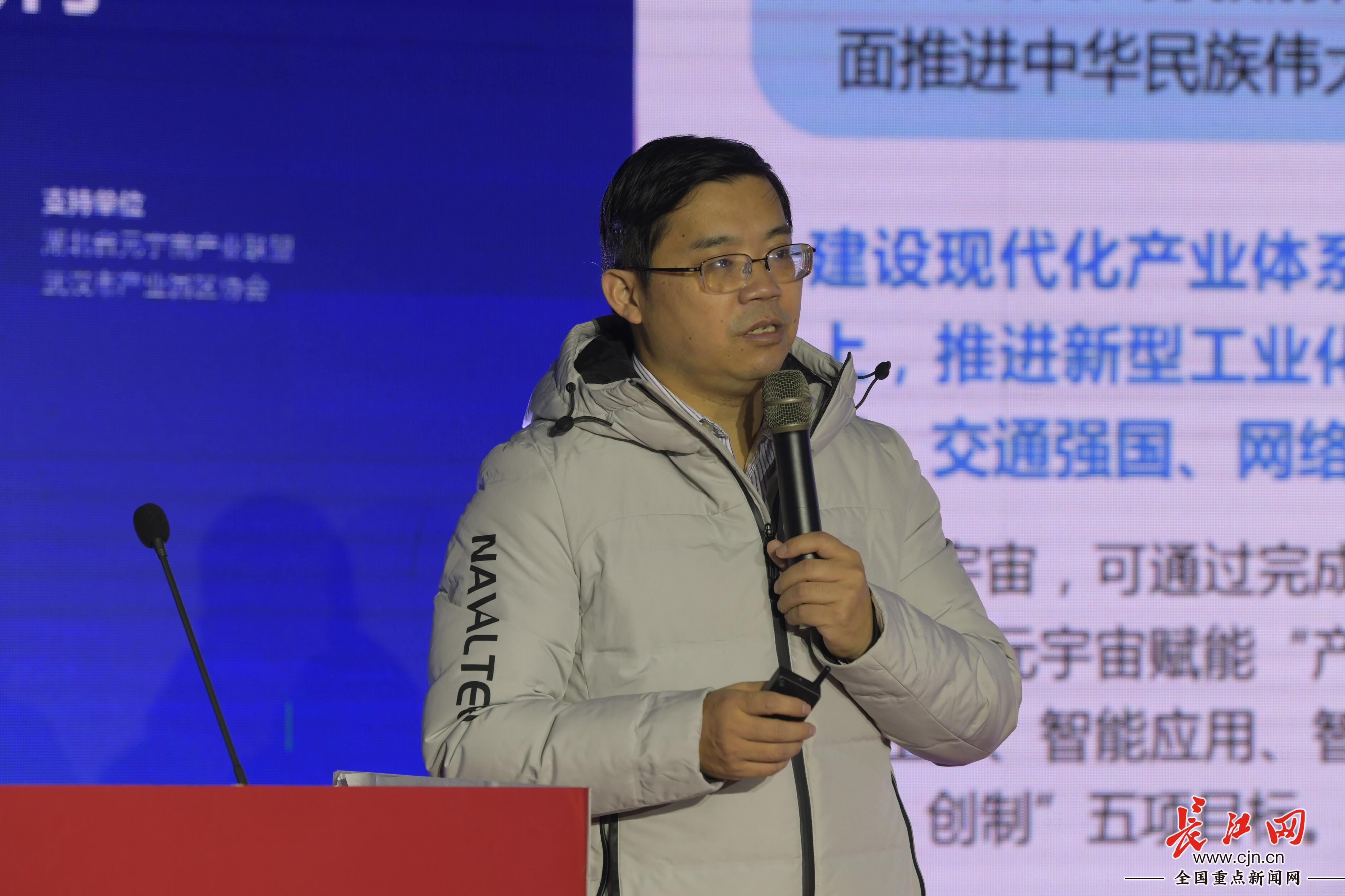 最新潮流时尚趋势,成为时尚先锋的步骤指南