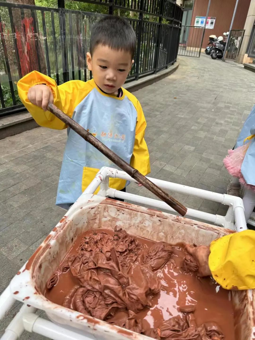 小巷深处的玩泥讲故事独特小店，最新不热的故事体验