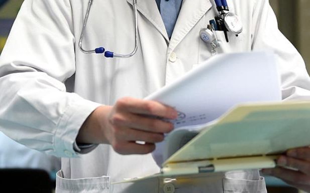 肺炎疫情海外最新病例与巷弄深处的独特小店探秘