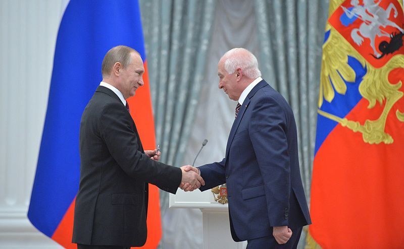 普京与疫苗最新动态，巷弄深处的特色小店背后的故事