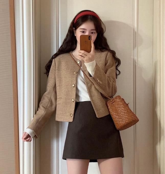 最新款小香风套装，时尚风潮的细致演绎与演绎潮流新风尚