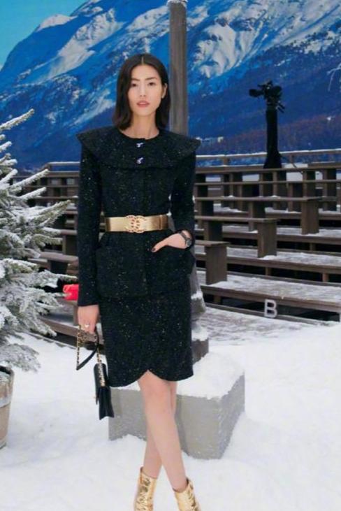 最新款小香风套装,时尚风潮的细致演绎与演绎潮流新风尚