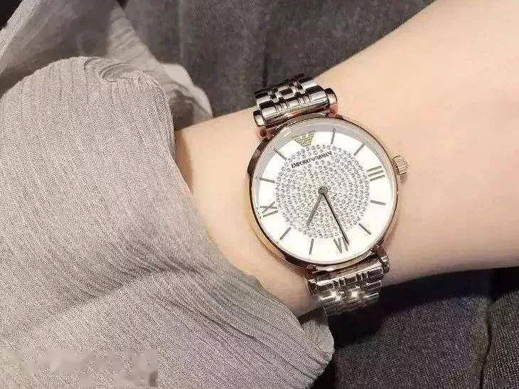阿玛尼最新款女手表,时尚与精密工艺的绝美融合
