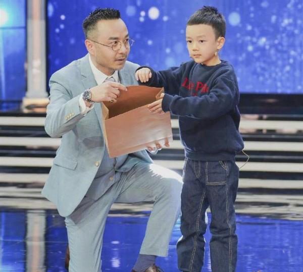 最新强台风路线图与家庭小趣事的碰撞