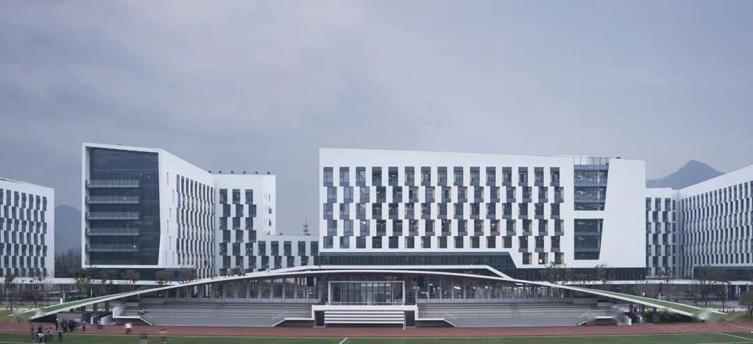 新奥门中特钢49049,全面设计实施_GFE23.290黑科技版