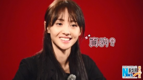 郑爽探寻小巷美食宝藏,最新直播分享美食之旅