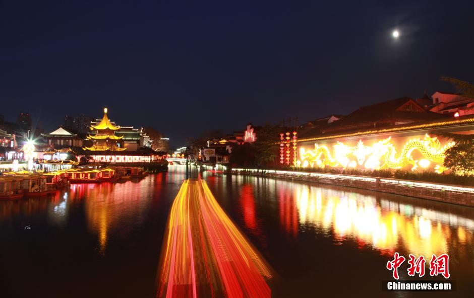 夫子庙夜景之美,夜色下的温情邂逅图片最新报道