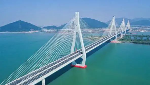 2024新澳门特免费资料的特点,解答配置方案_YYJ10.908显示版