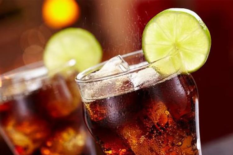 可口可乐全新水系列饮品问世,引领健康潮流新选择,打造饮品新标杆