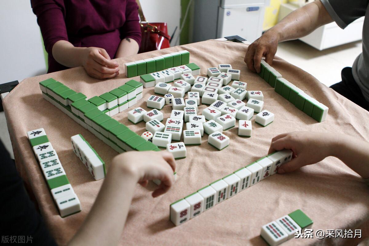 全国疫情防控最新通告，戴口罩共探自然之美