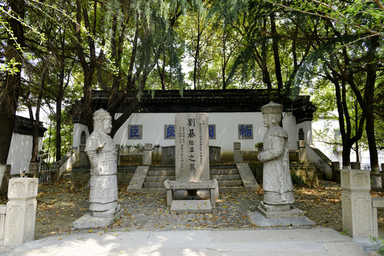 刘伯温的4949资料,实地数据验证_URD83.603媒体版