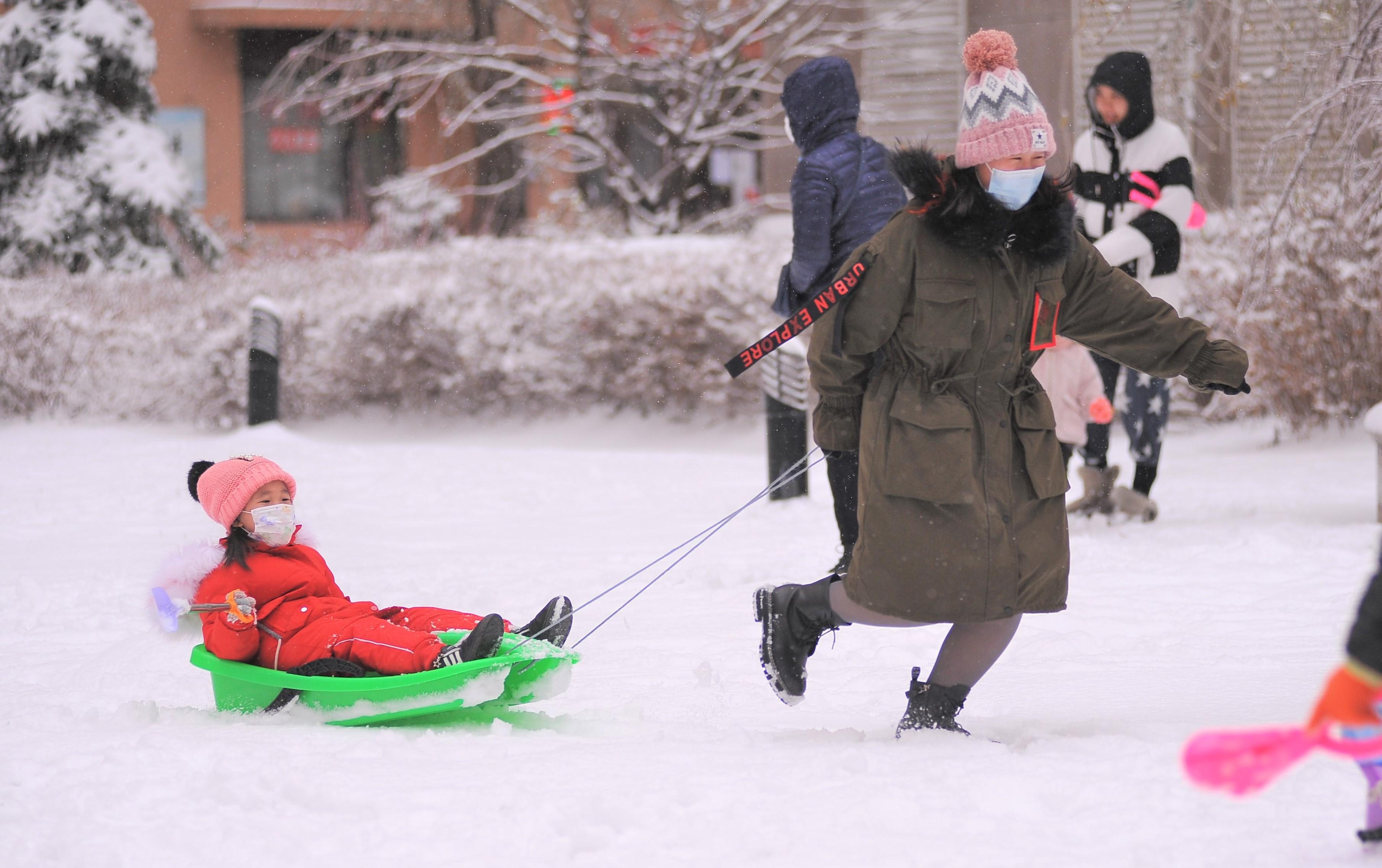 蜜雪冰城最新广告视频，探秘冰雪世界的迷人魅力！