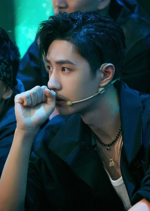 王一博最新动态,星光变化中的励志力量