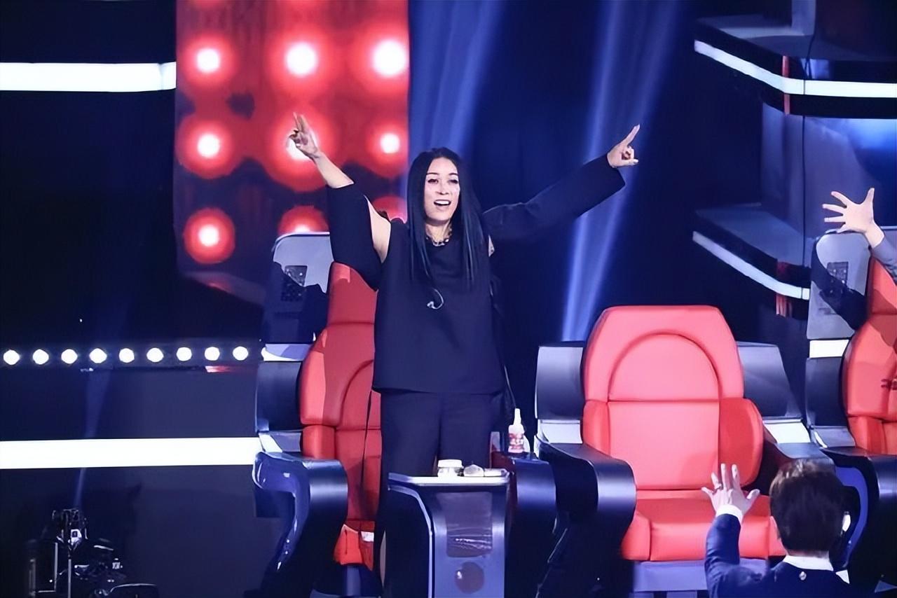 薛之谦2018最新照片,自然美景中的心灵之旅