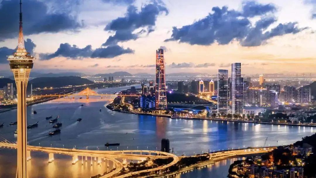 澳门蓝月亮精选免费大全,系统解答解释定义_V234.316-8