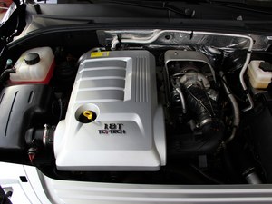 最新荣威W5探索,巷弄深处的特色小店,尽享别样美好