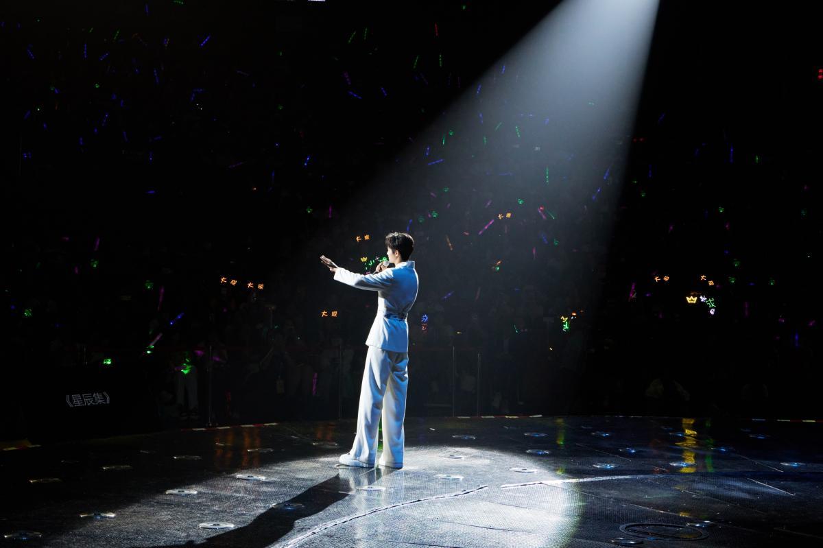 唐嫣罗晋最新动态与潮流科技,深度解析引领潮流的高科技产品