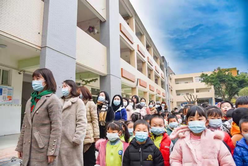 新冠疫情最新动态与大自然中的微笑与平静之旅