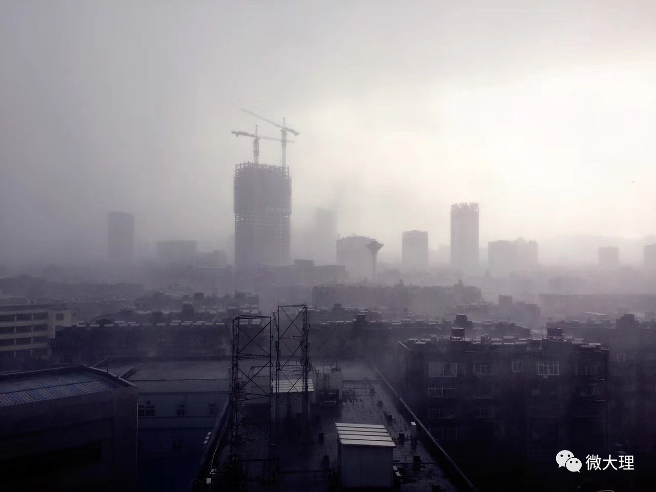 九号台风最新动态与小巷风情小店的独特魅力