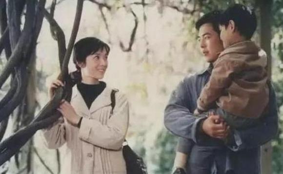 美国大选票见证最新结婚，爱的温馨日常故事展映