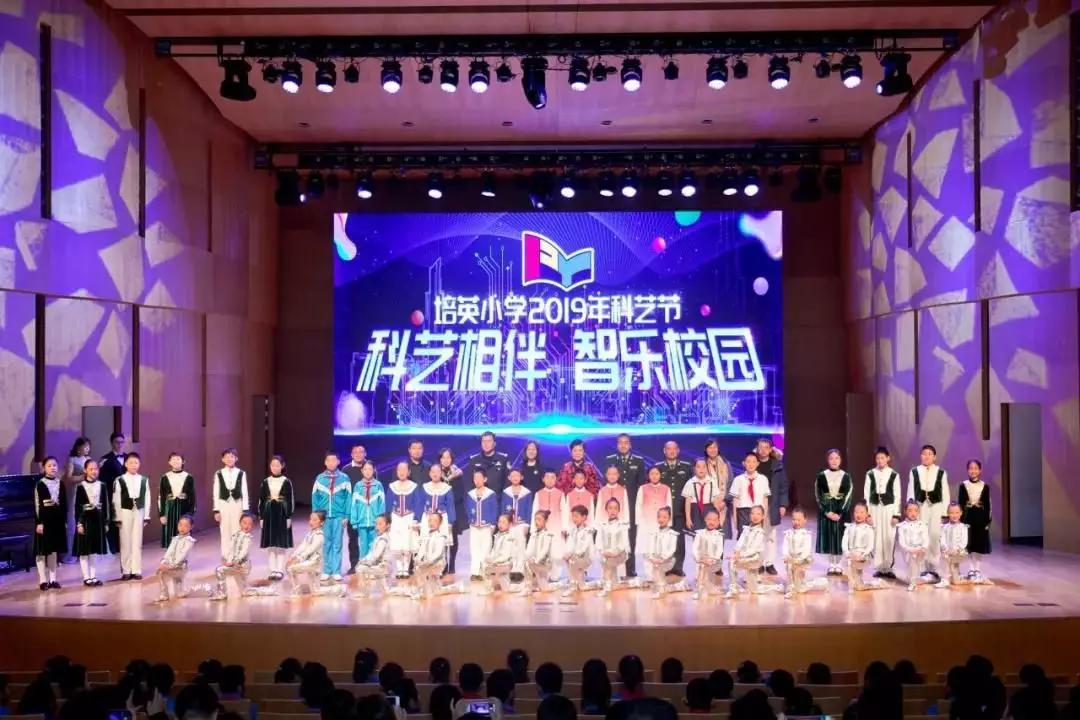 最新款魔百盒，开启智慧之门，体验学习与变化的魔力