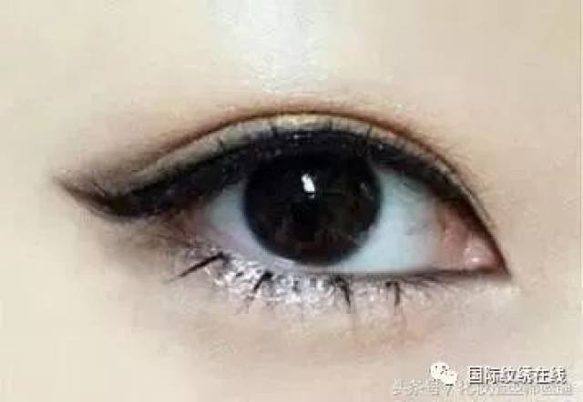 时尚新宠，最新款睫毛漫画款，引领眼妆潮流新风尚