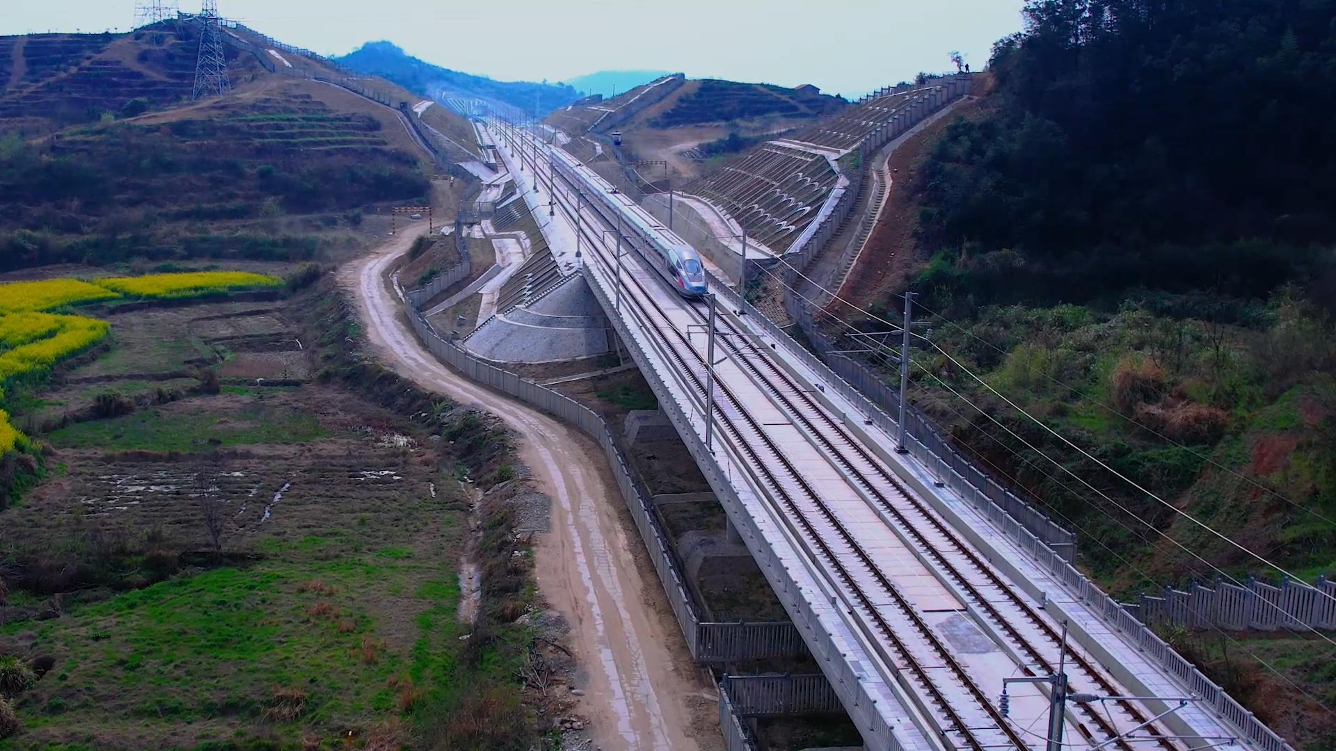 黄黄高铁最新进展,速度与亲情的交织传奇