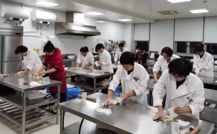 最新客厅装修效果图片，展现美学变革，自信成就感的源泉