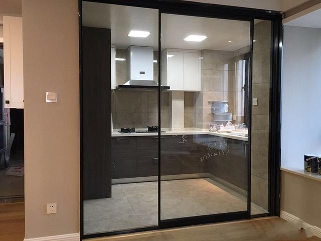 科技与艺术的融合,最新款铁移门重塑生活新体验