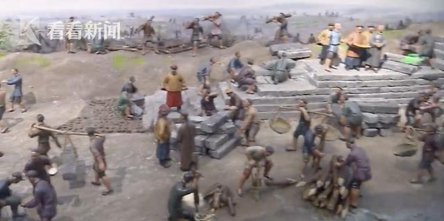 女士水桶包最新潮流趋势,自信与成长之旅的时尚选择