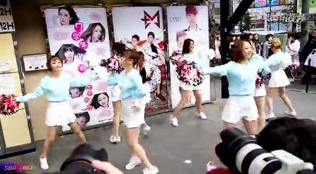 饭拍秀最新版，学习变化，自信成就梦想之旅