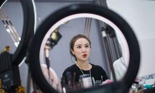 薇娅最新直播带货现象，深度分析与个人观点观察