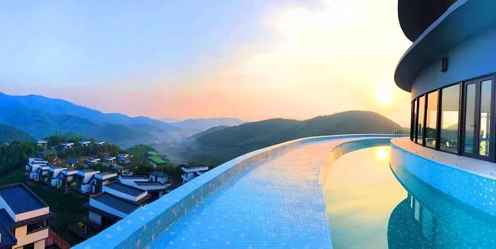 云顶之弈最新最强阵容解析，自然美景下的策略之旅