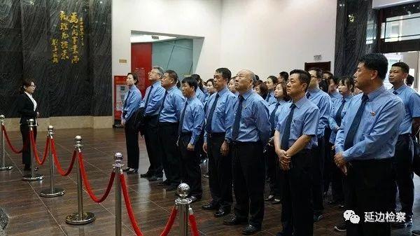 拥抱变化,追寻知识的光芒,励志之旅探寻最新英文文献之旅