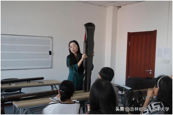 指尖跃动的自信与成就感，最新传奇手游游戏