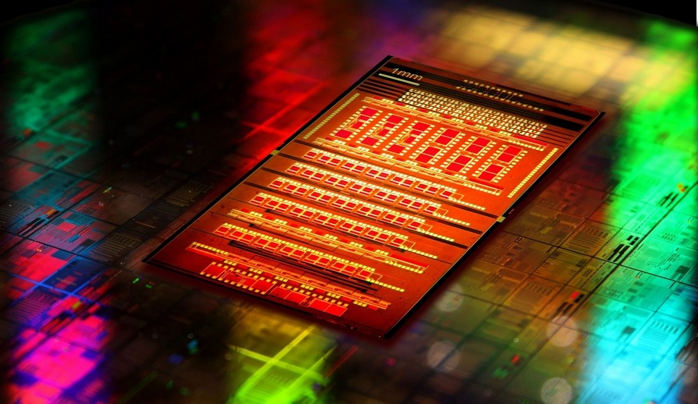 全球芯片最新动态,技术革新与人生励志之旅