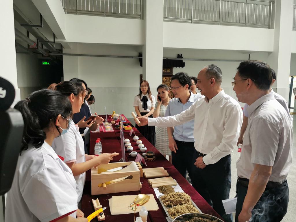 走进传统与现代的融合世界,最新生产的中成药概览