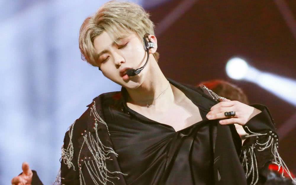 吴亦凡郑爽,变化的力量与自信成就之旅的最新视频揭秘