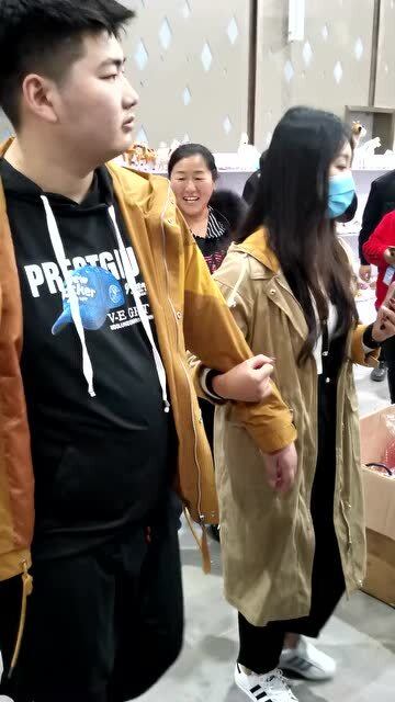 大衣哥儿媳与儿子的最新动态，深入分析与观点分享