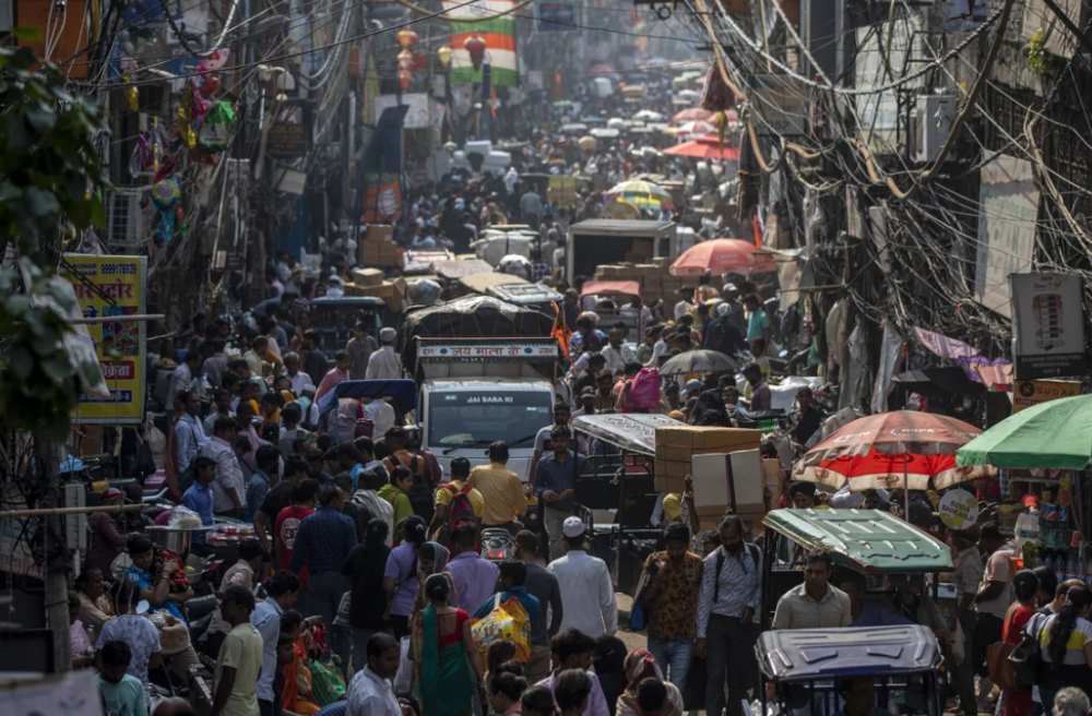 美国制裁中国的最新动态与小巷中的独特风味探秘