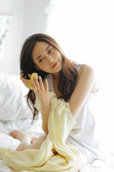 唐思雨，雨中彩虹与温馨日常的最新章节更新