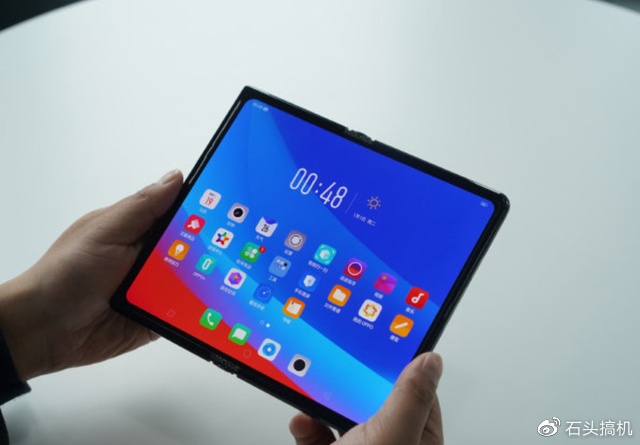 探秘科技宝藏,小米最新折叠手机价格揭晓!